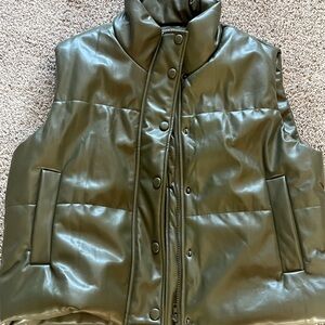 Sans Souci boutique vest. Size medium. Leather-like. Cropped vest.